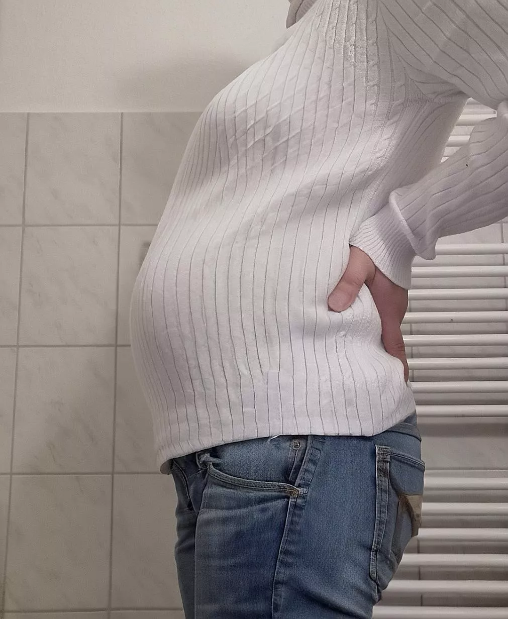 Pregnant or foodbaby?