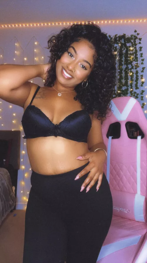 Pretty and freaky 😏