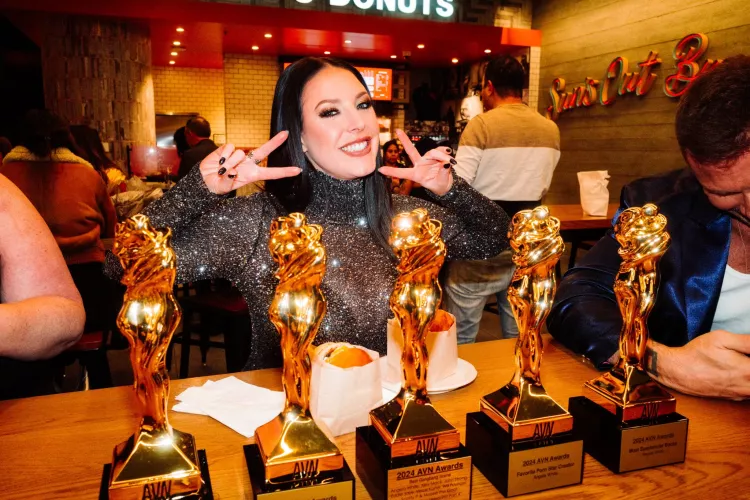 Queen won a lot last night at the AVN Awards