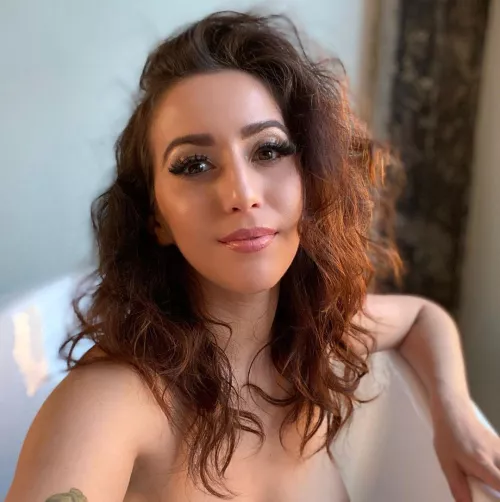 Such a beautiful woman.