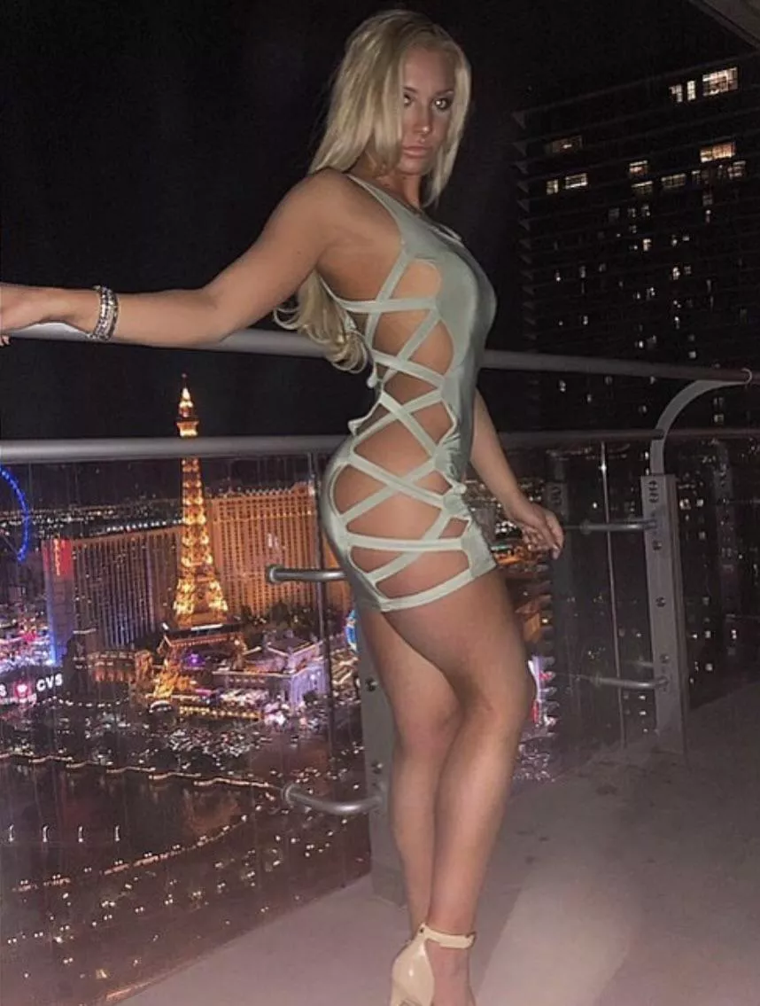 Tight dress in Vegas