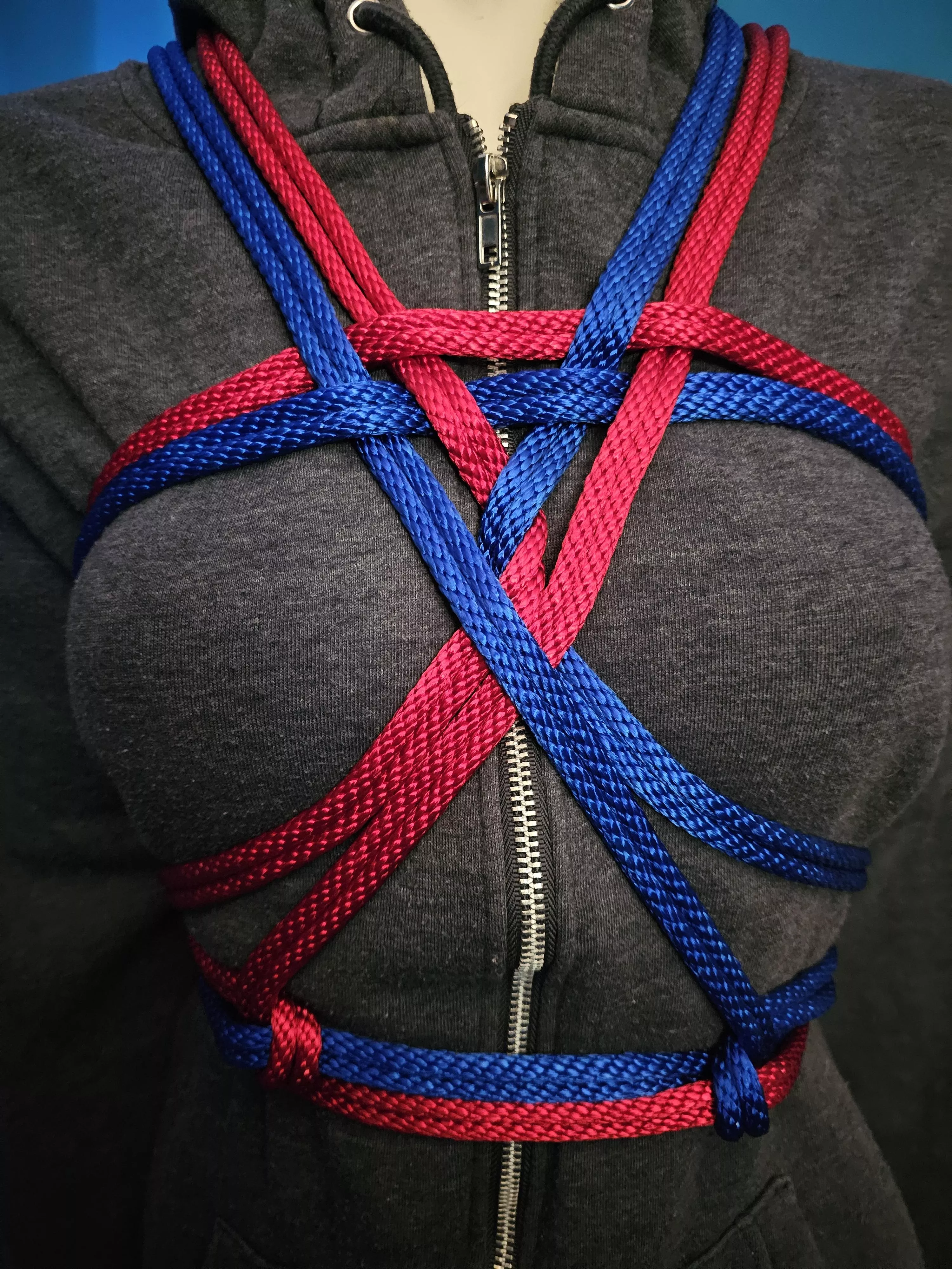 Tried to do a freehand double triangle with opposite colour on the sides