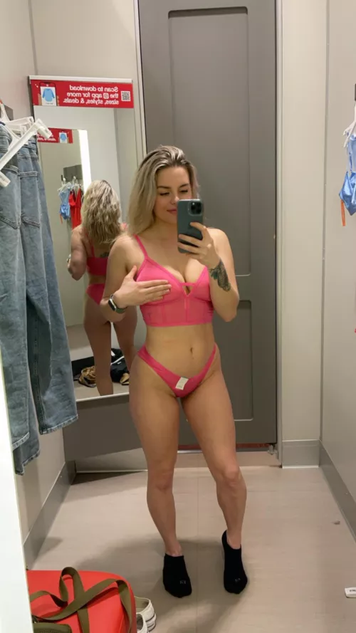 What a perfect changing room to fuck in