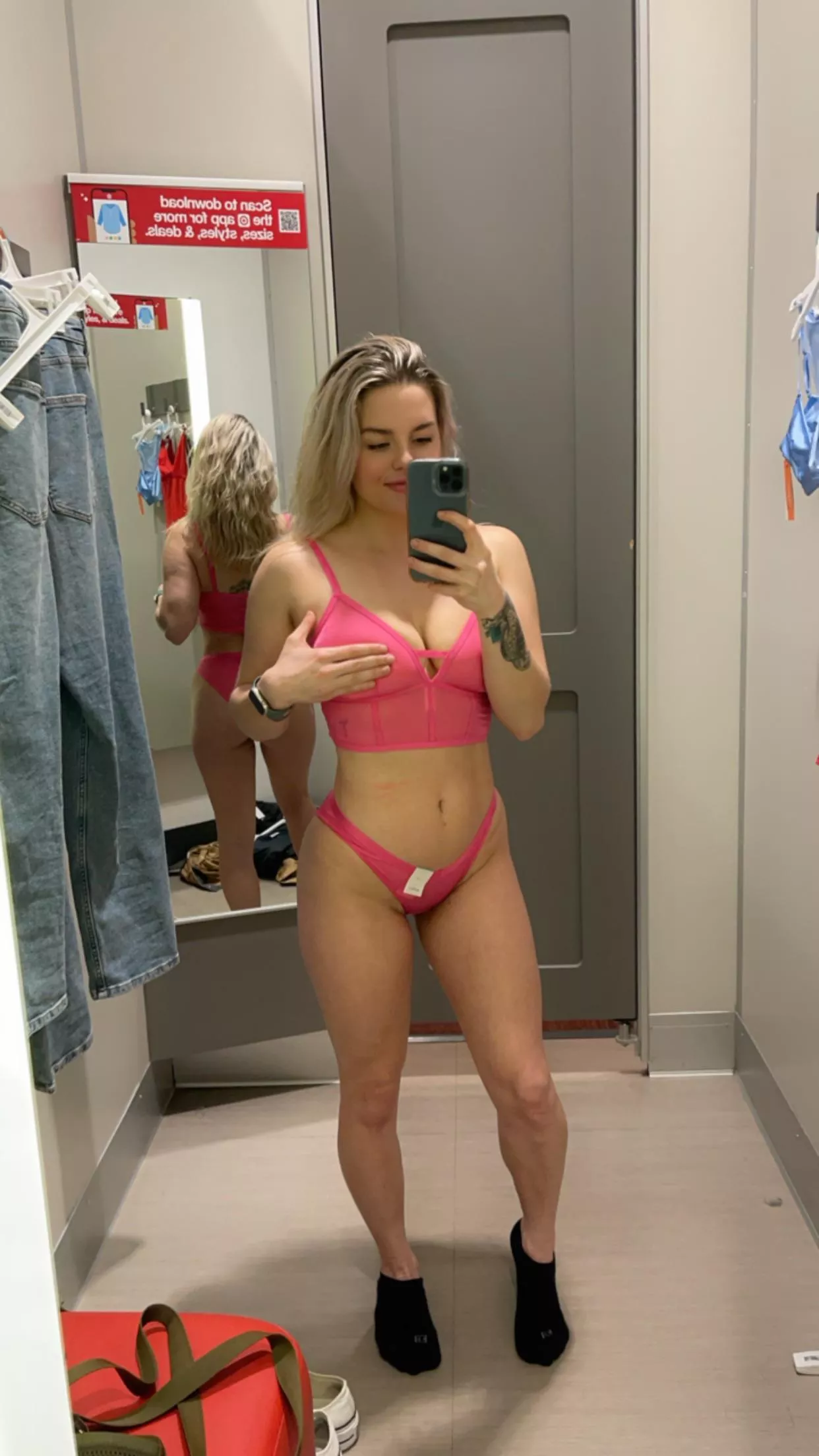 What a perfect changing room to fuck in
