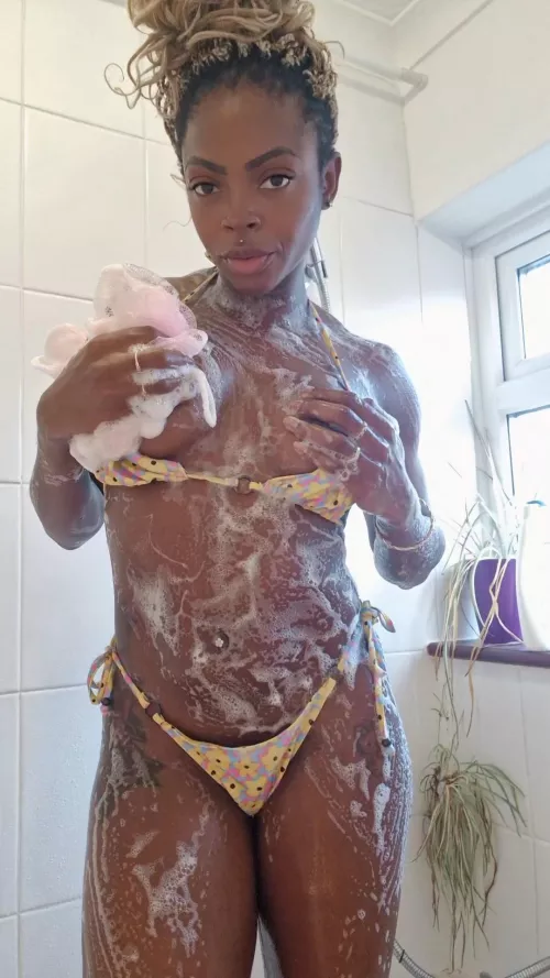 Who's gunna help clean me?