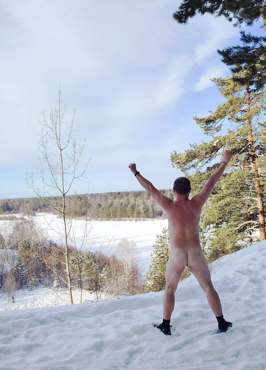 Winter nudism