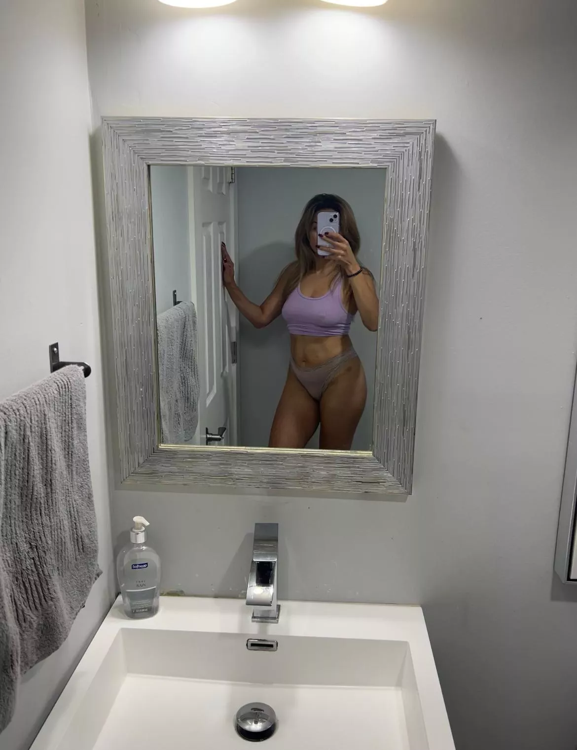 Woke up horny this morning [f]