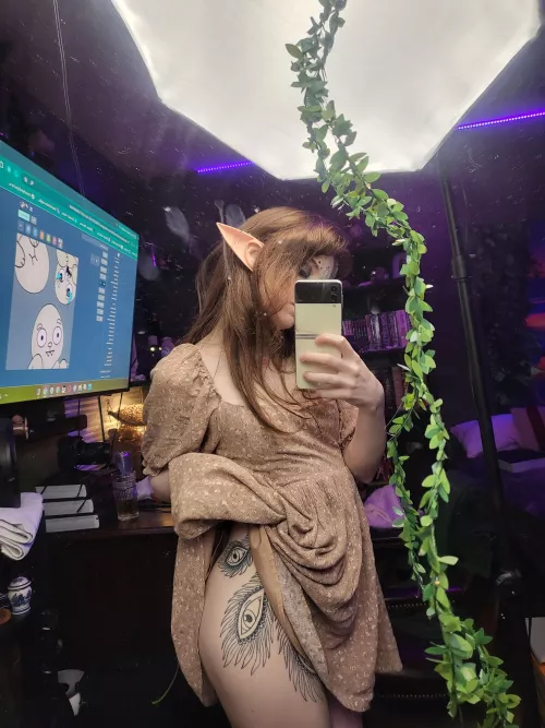 Woodelf approaches you at a tavern.. and offers company. Wyd