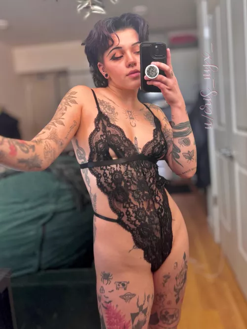 Would you rather eat me or finger me 👅