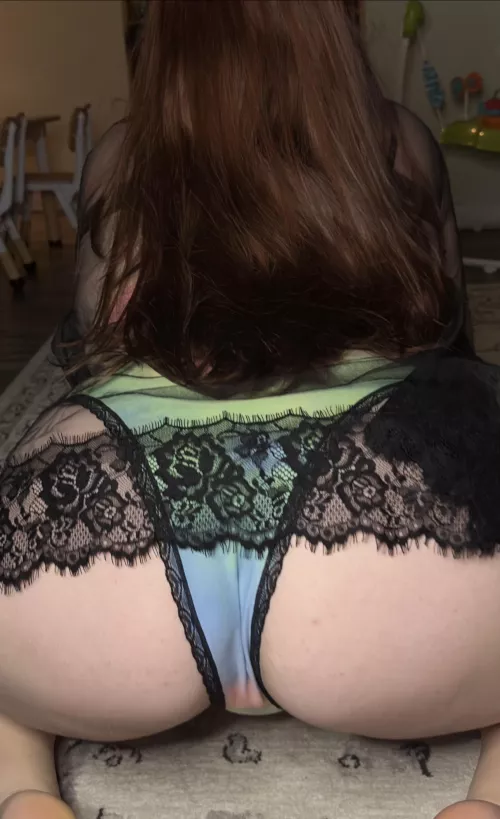 Would’ve been the perfect picture if my underwear were a couple inches over😋