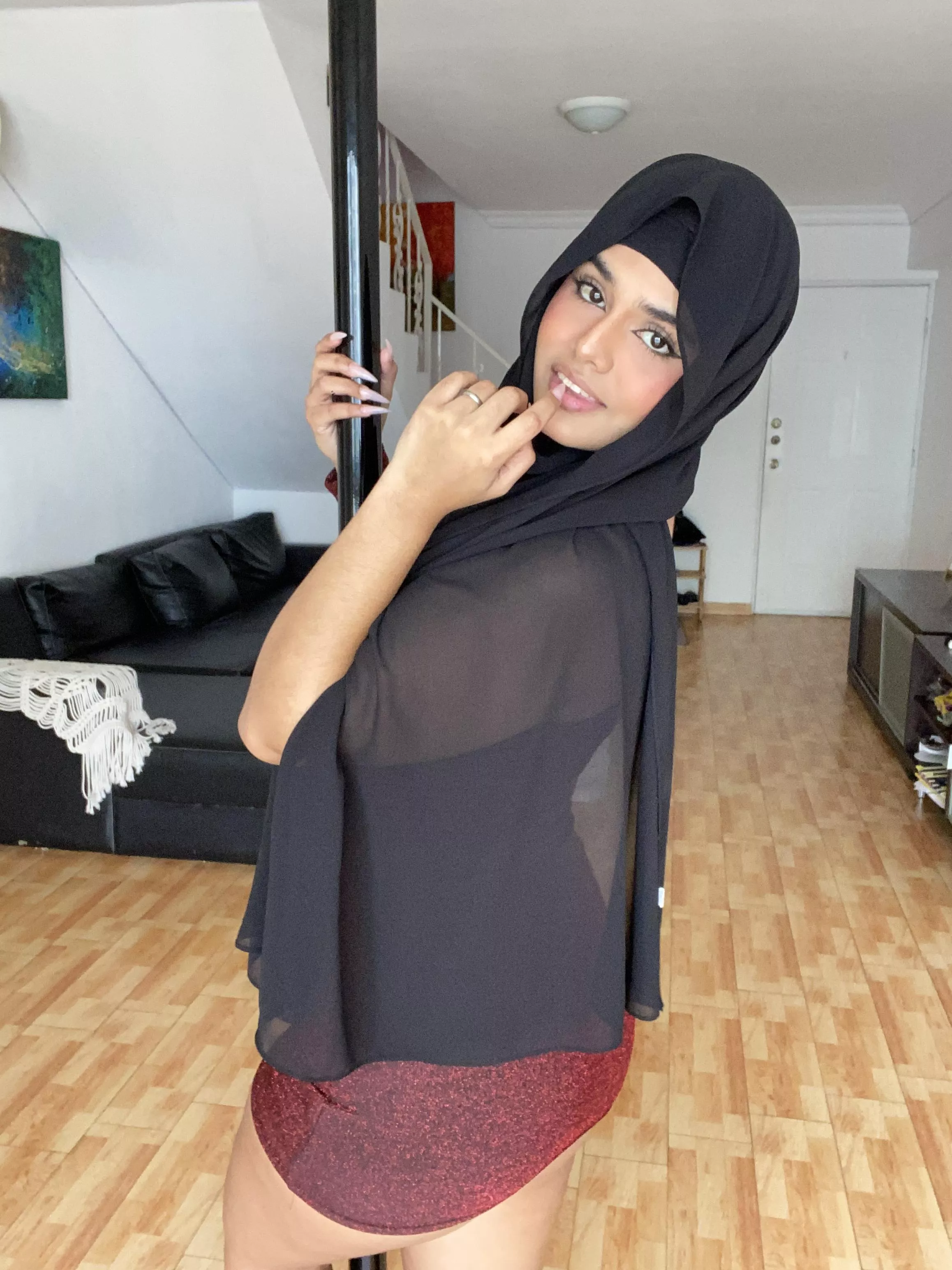 yes I'm a hijabi women with a stripper pole
