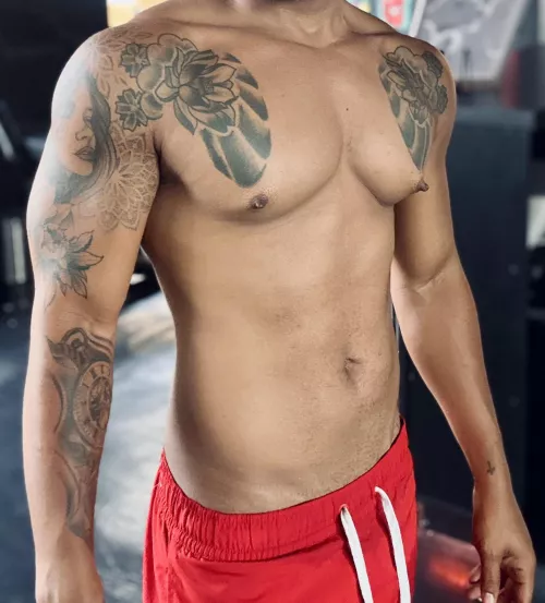 [30] Who wants to touch?