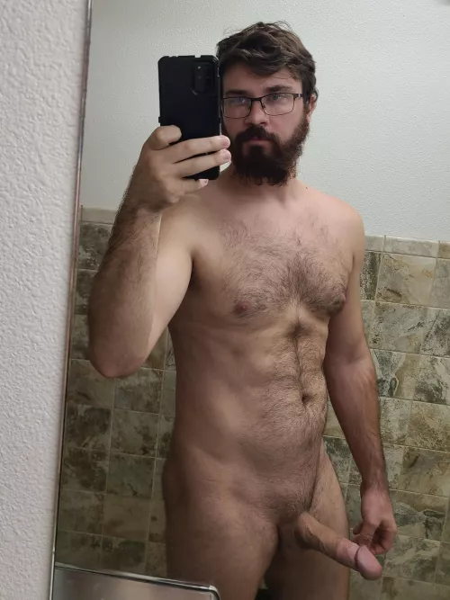 A bit of daddy's body and fat cock for you, as a treat.