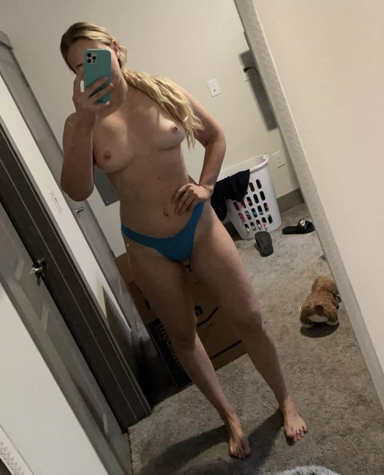 Blondes & blue go well together