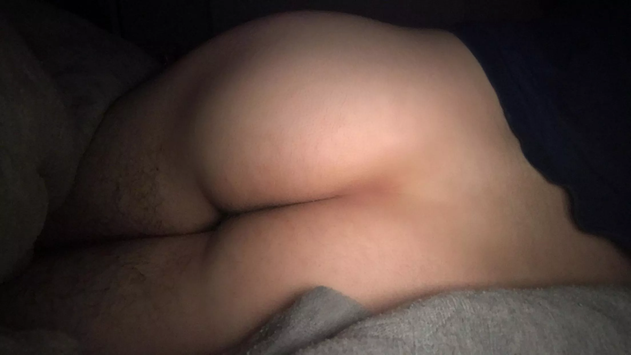 Come to bed I’m waiting