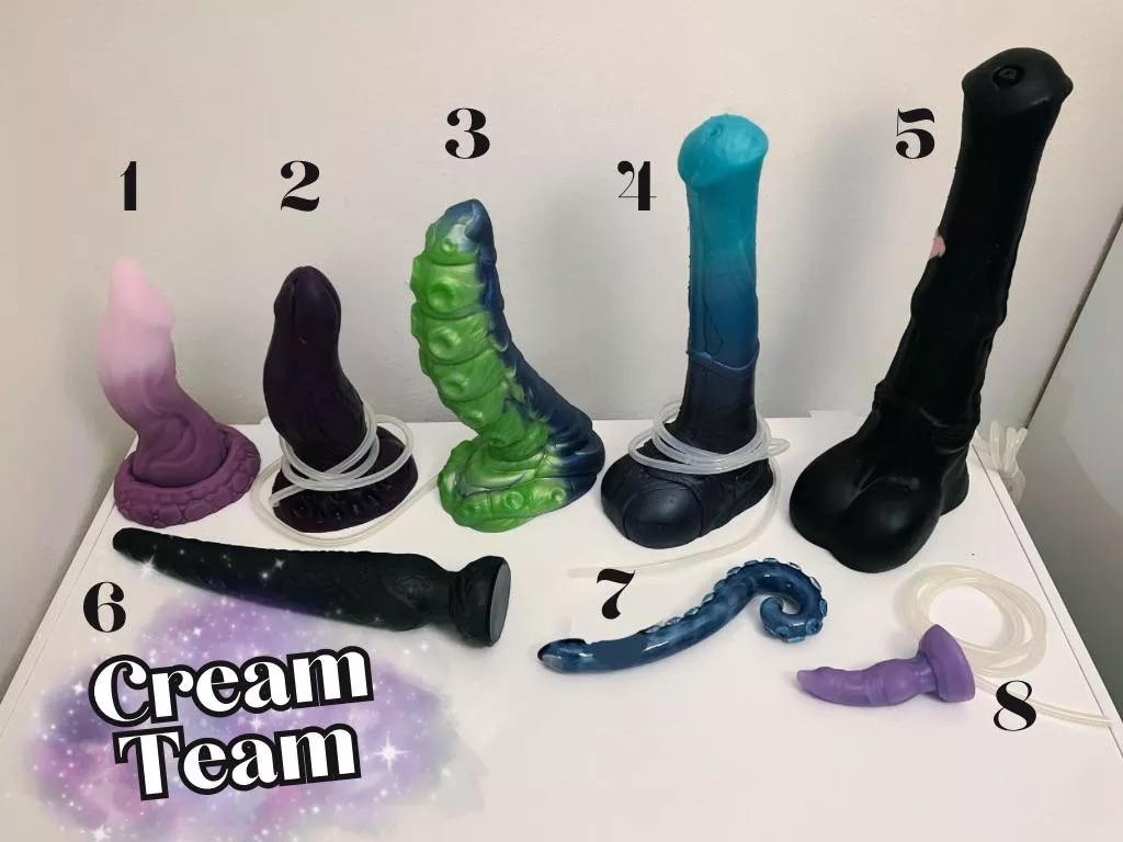 Cream Team Family Portrait - Warm Welcome to Large Chance