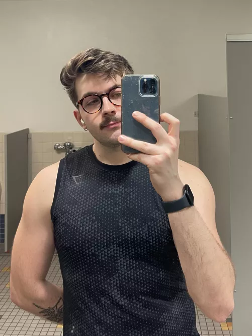 Don’t forget to move today bros 🫰🏻