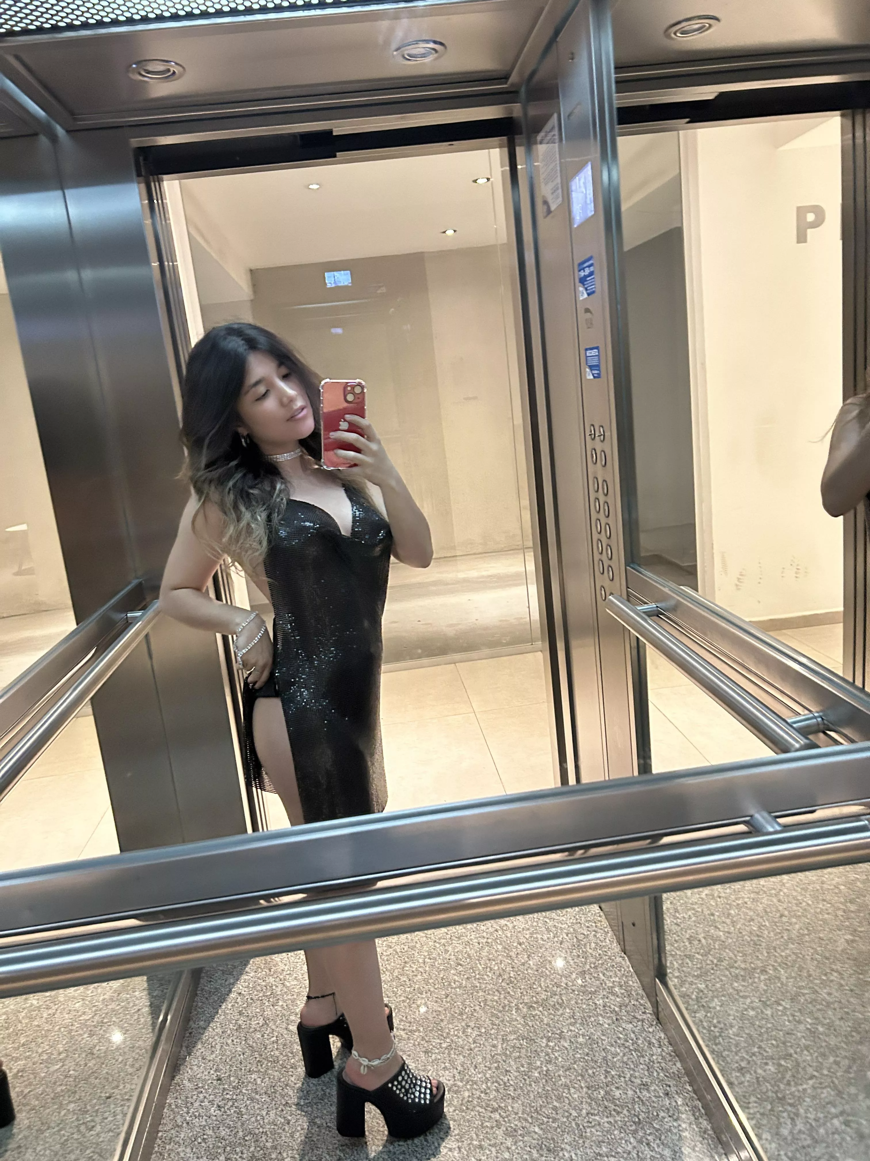 Even though this is an XS it's still tight on me