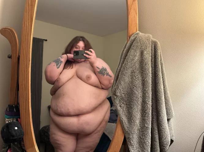 Feeling very submissive and breedable 💕