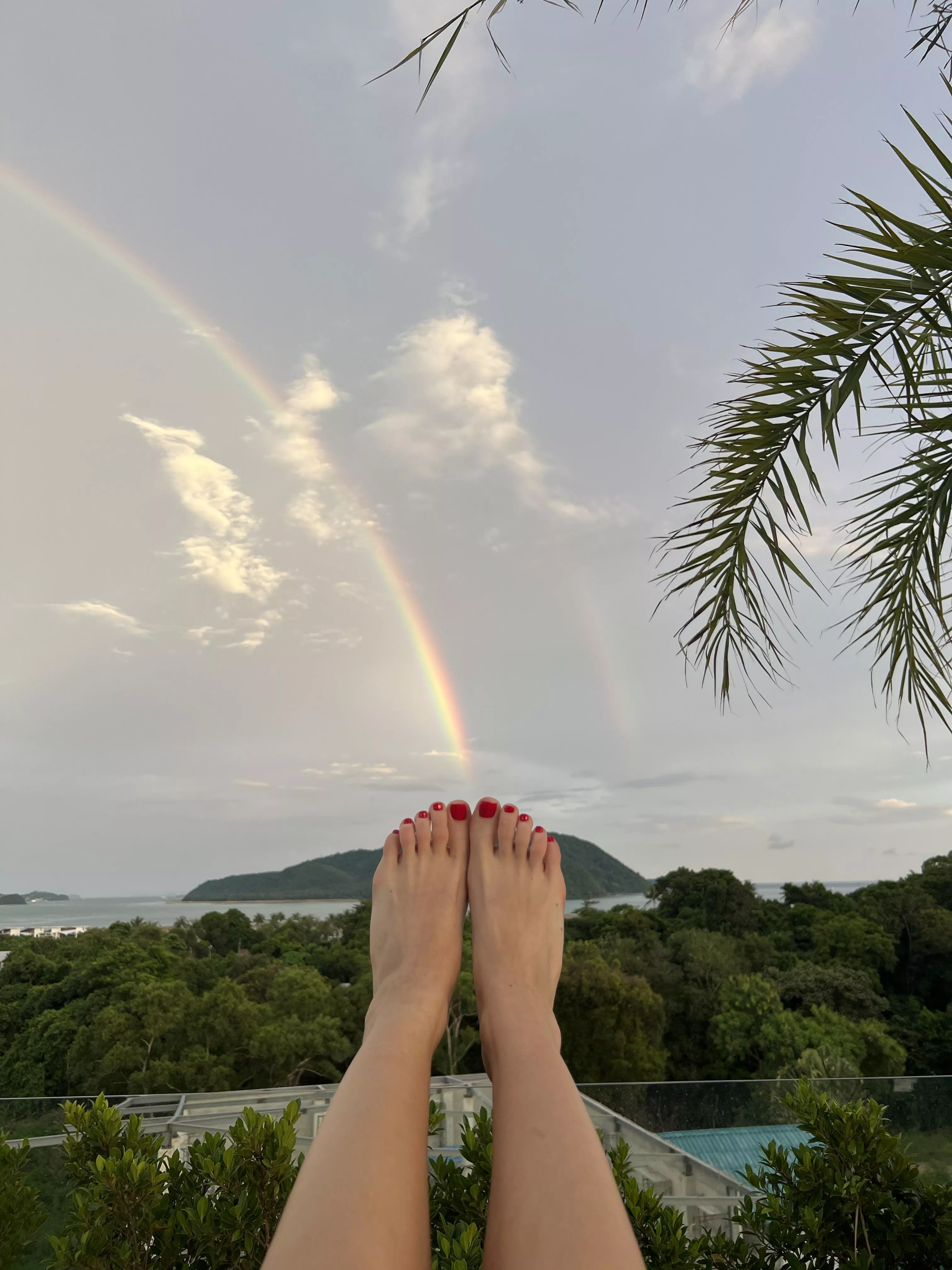 First date idea: No talking, my feet in your mouth