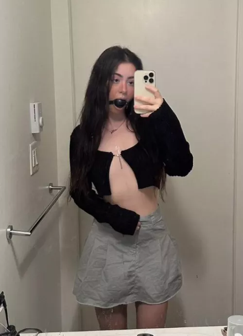 Good sluts gag themselves before daddy comes over [f]