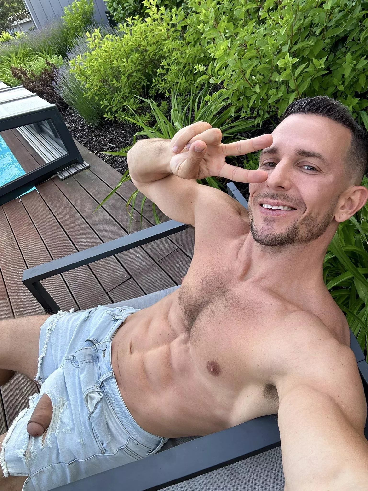 Hello everyone, my friend sends greetings to you