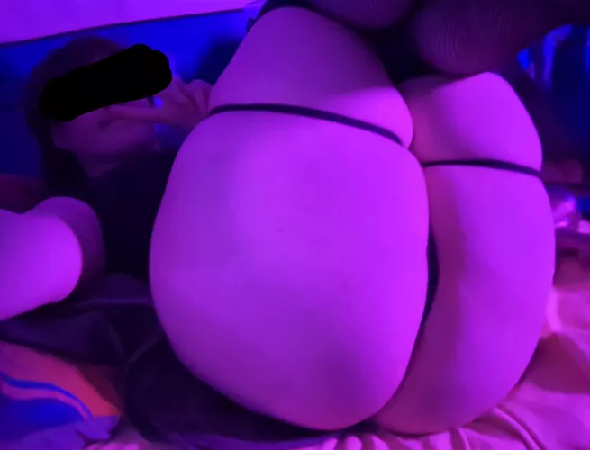 Hope you guys like boys with big asses :3