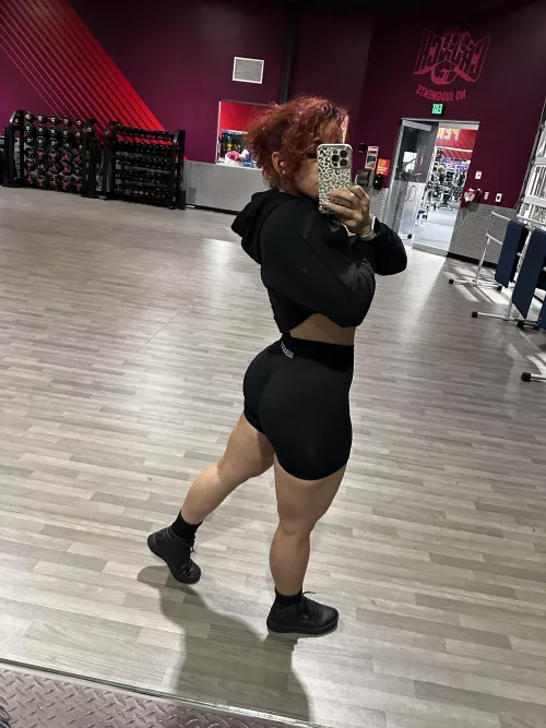 I just love showing off my gym gains