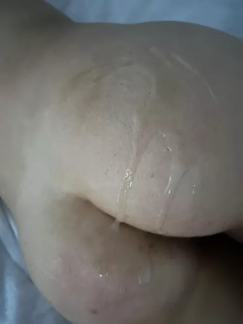 I love cum on my ass