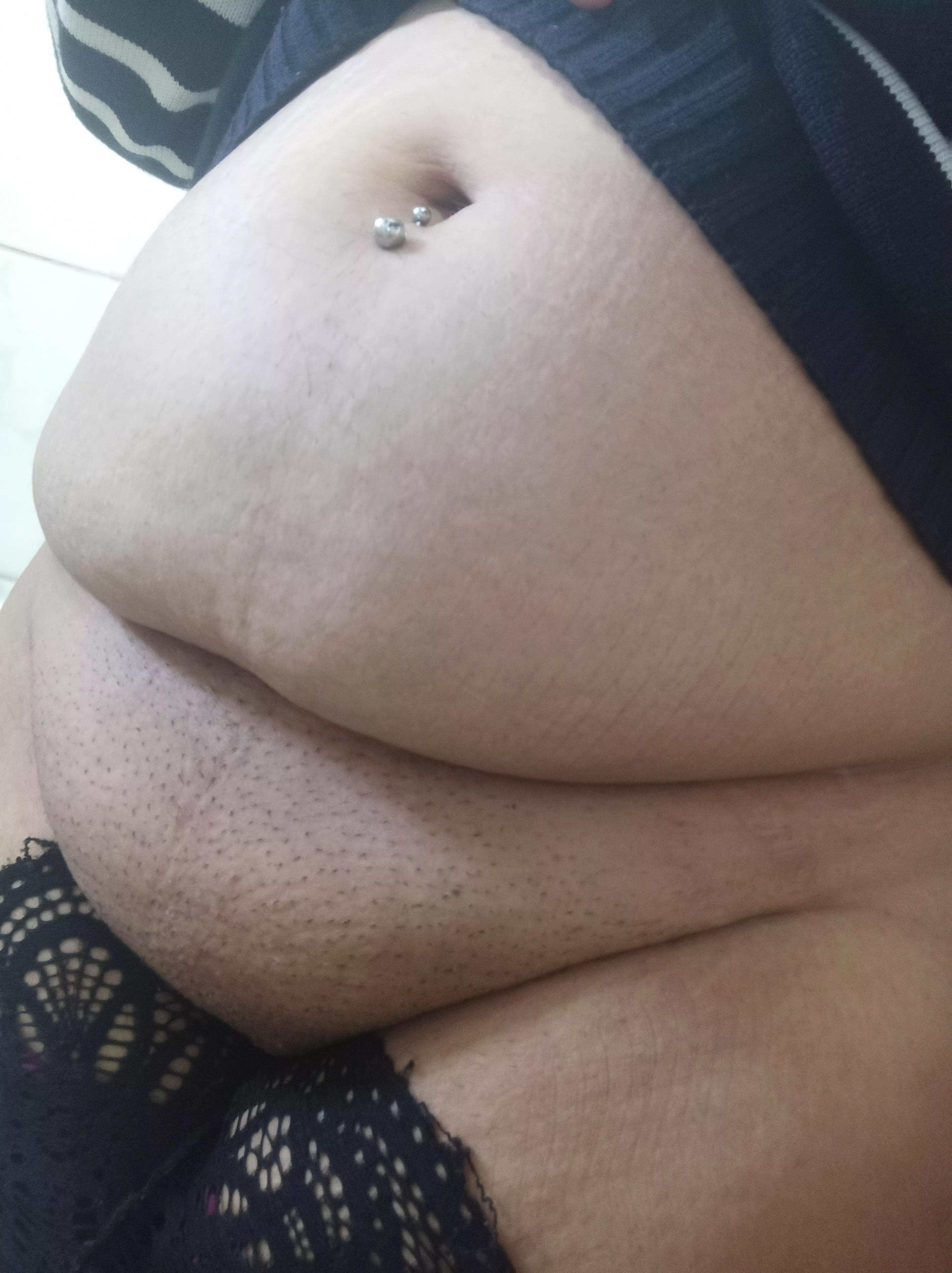 I love this photo, I think it's really cute. My belly and my chubby pussy match. I want to know if you agree with me.