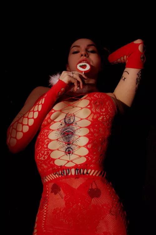 I think your dick will be sweeter than this lollipop 👄👅