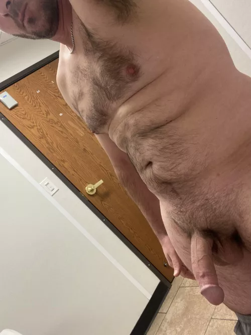 Is blue collar considered uniformed?