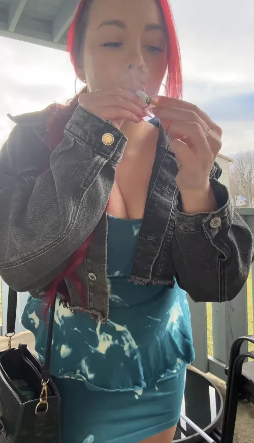 Is this the sexiest way for a woman to chain smoke?