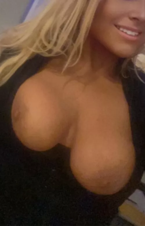 Looking for a load of 💦💦💦 on each tit. Which are you aiming for?