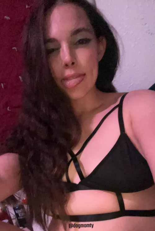 MILF Monday 💝 everyone go SPIIL your favor MILF 🔥