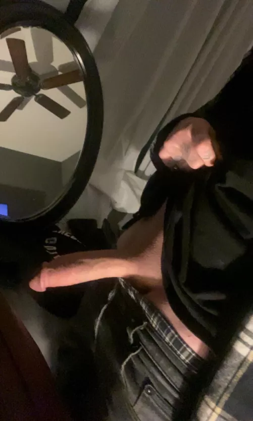 need honest opinions on my thick guy <3