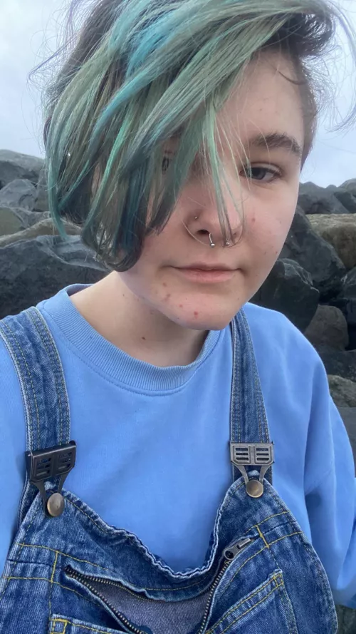 Selfie from my birthday the other day :3