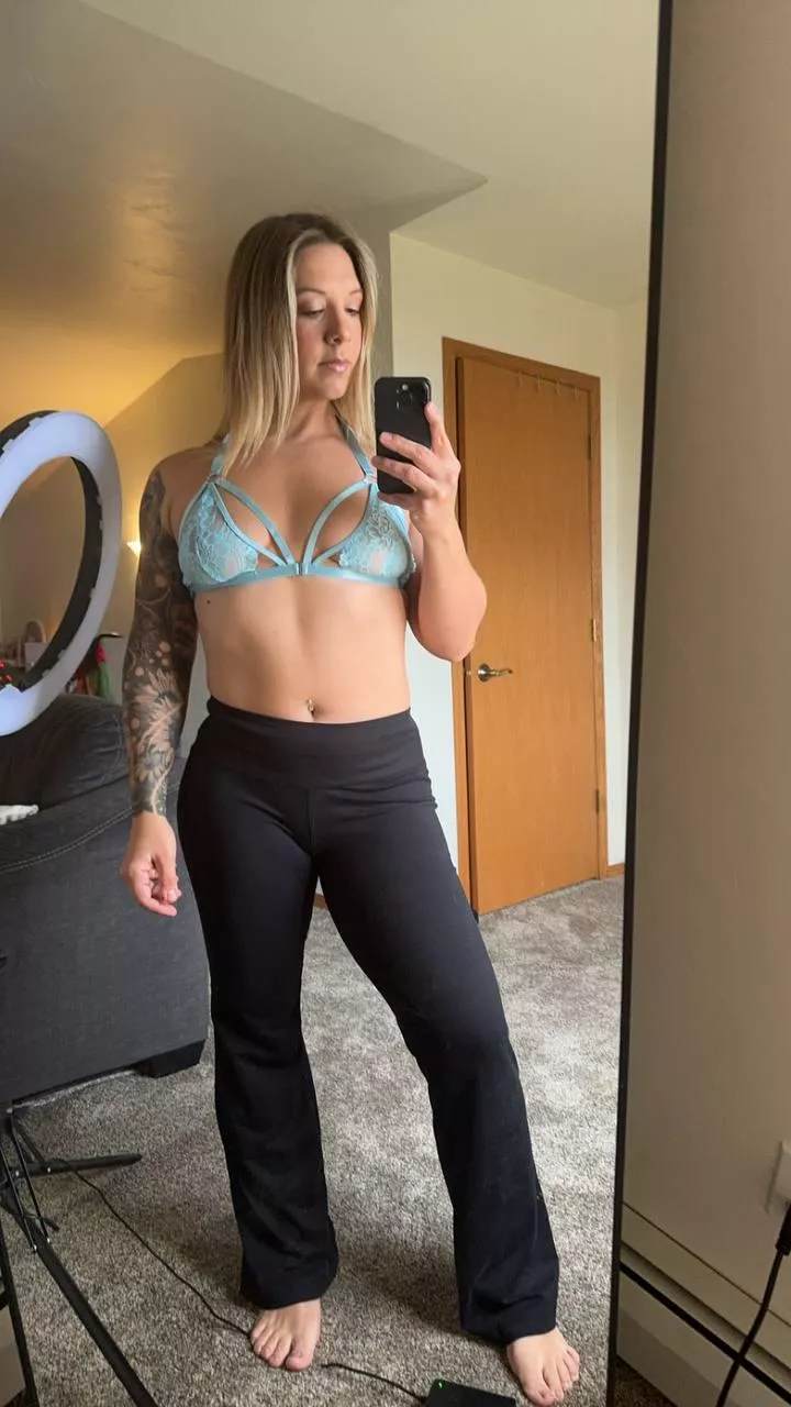 Tell me what you think of moms