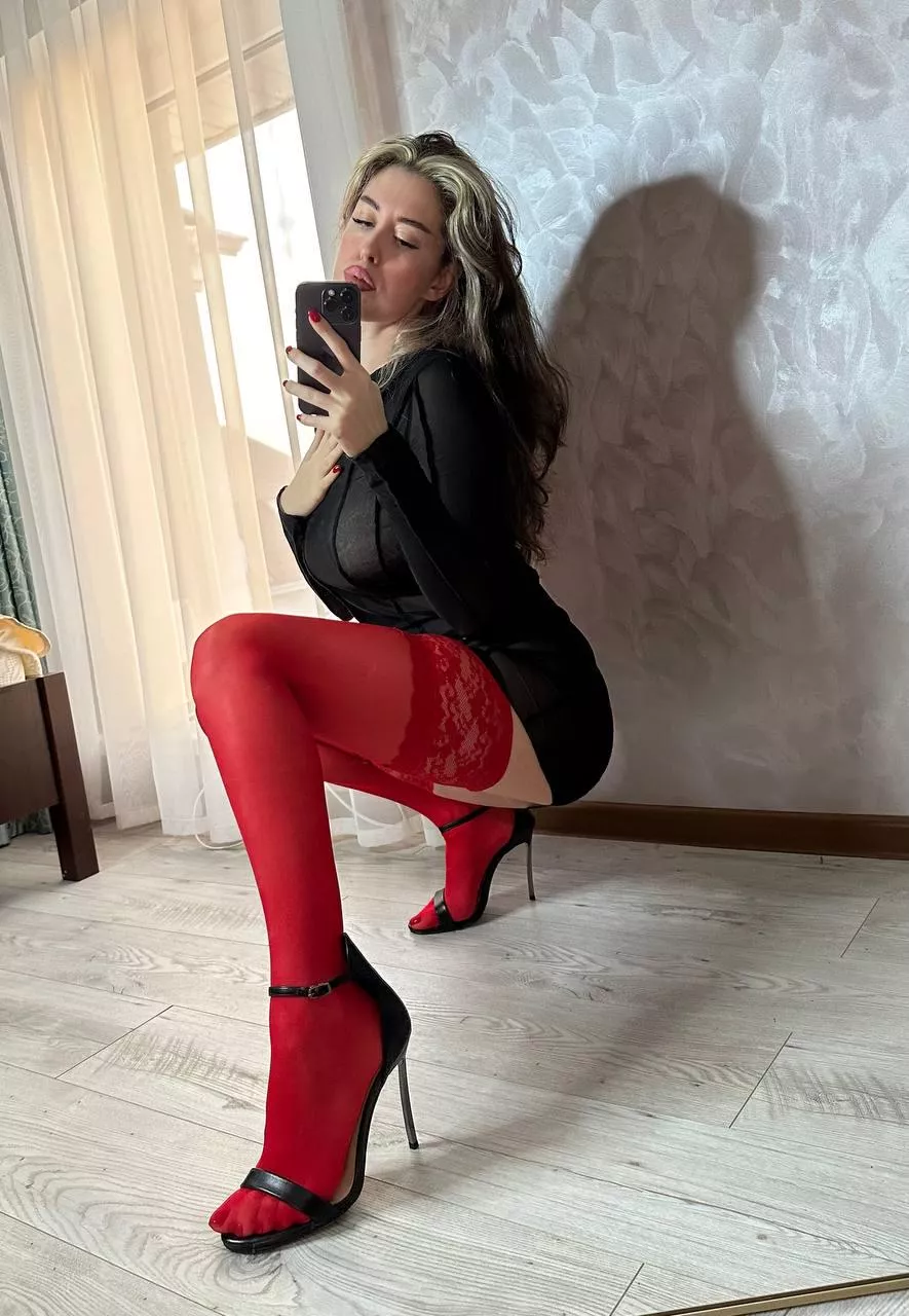 The Goddess has beautiful red stockings