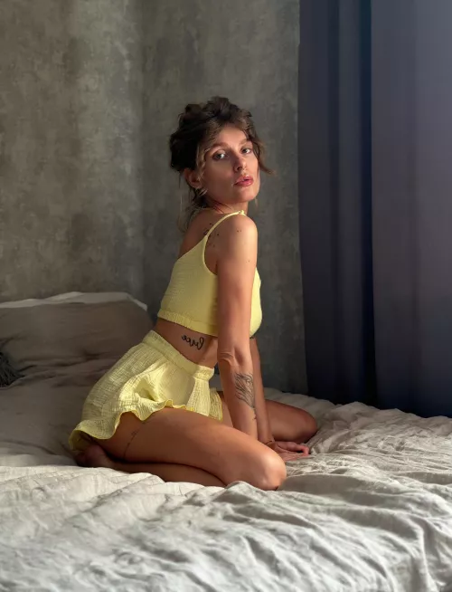 There's nothing under this skirt, your face will love it