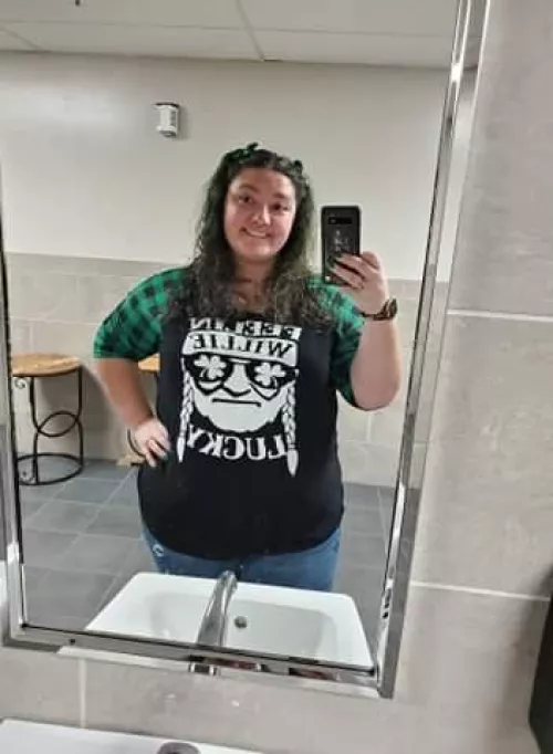 Throwback to my black and green hair. Plus who doesn't like Willie?