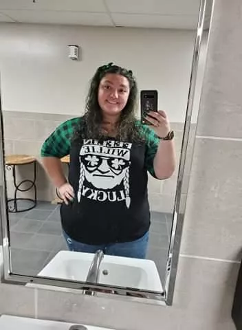 Throwback to my black and green hair. Plus who doesn't like Willie?