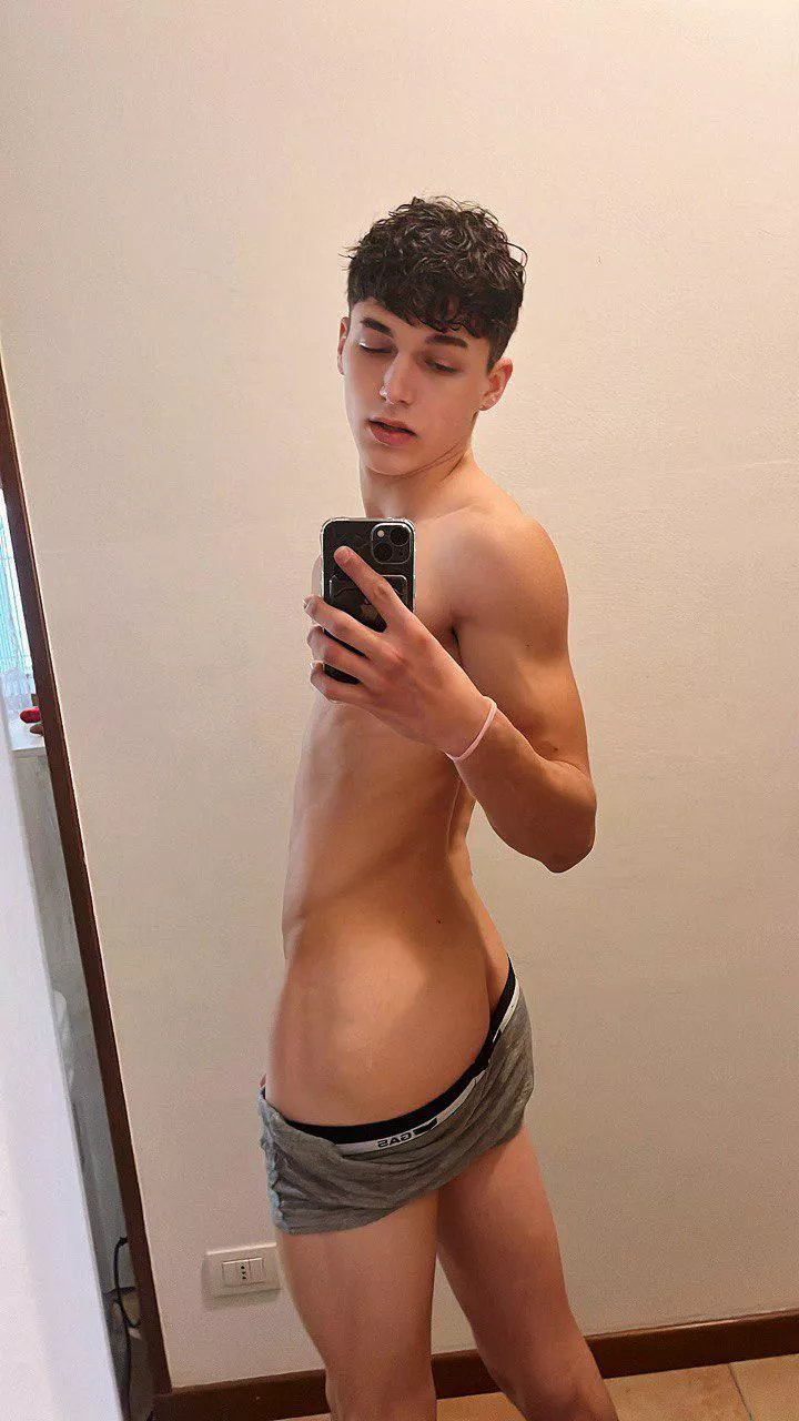 What do you think about my twink ass? 😜