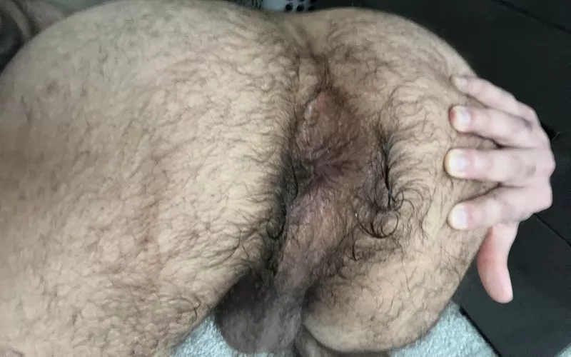 What you putting in here , 👅 or 🍆💦