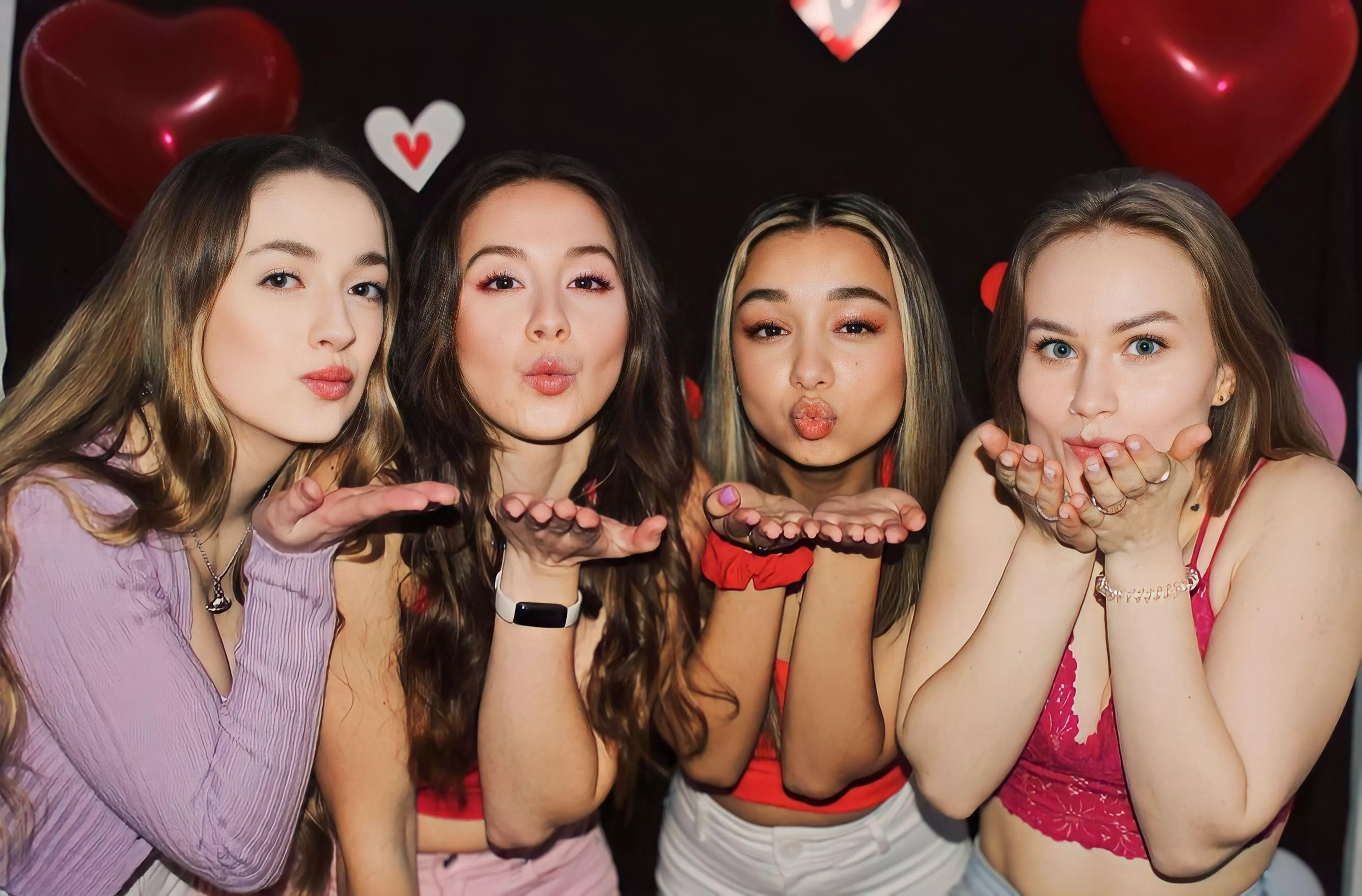 Which of these girls would you kiss? [4]