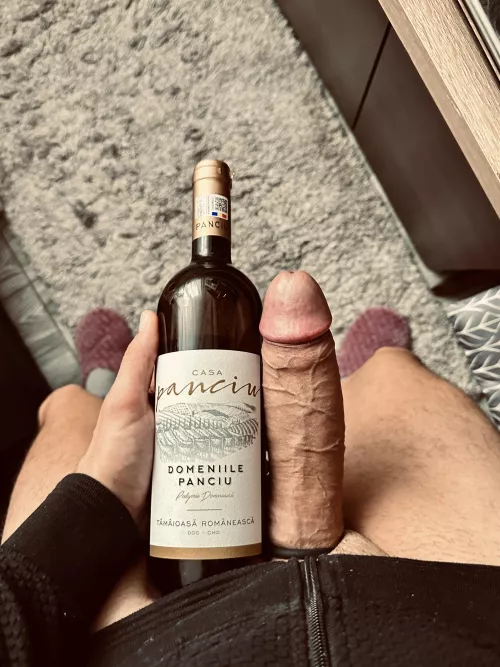 White wine goes well with white cock