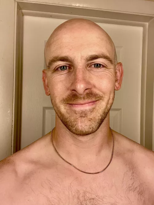 Wondering if I’m someone who can pull off a chain—what do you think?