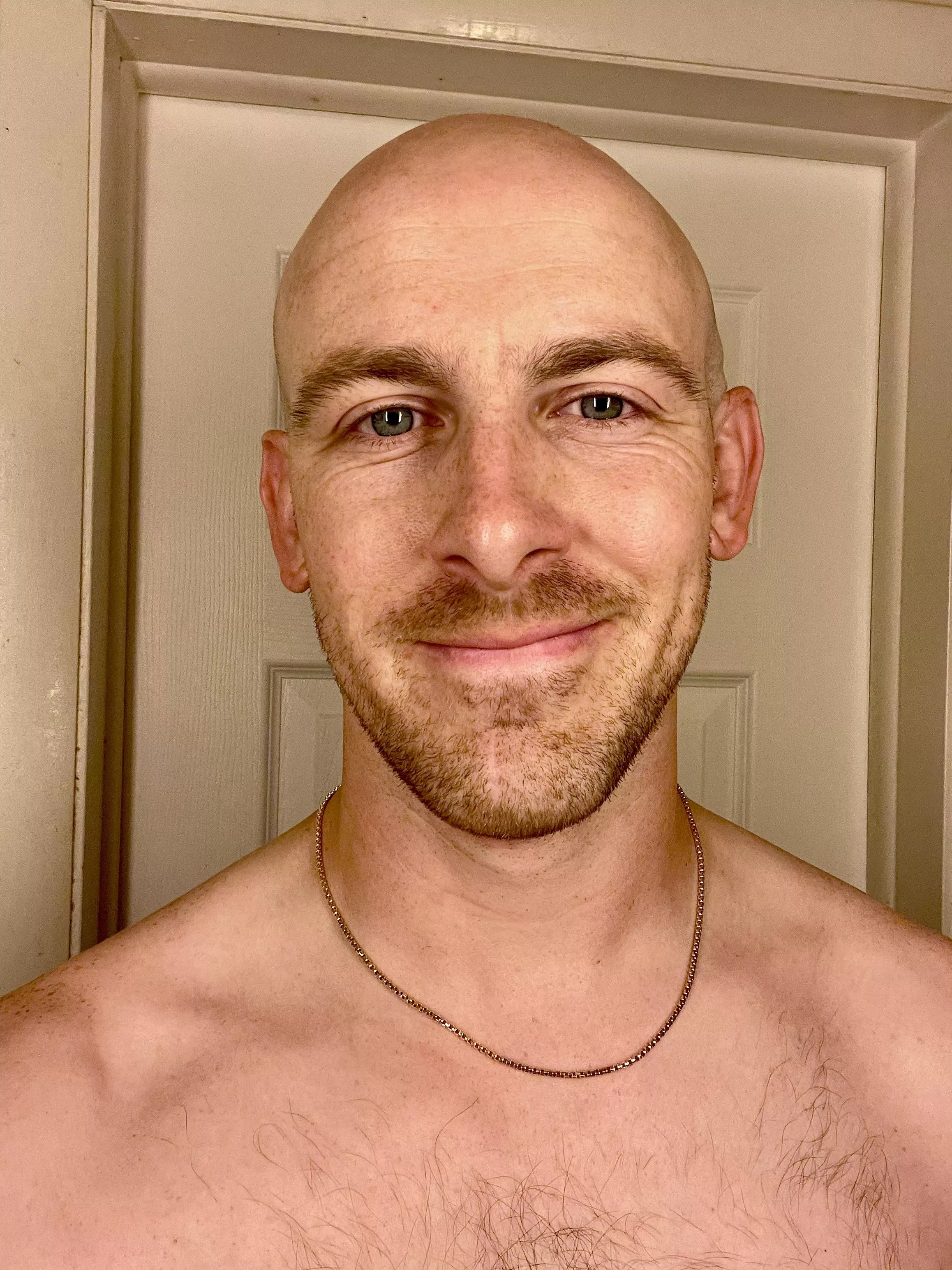 Wondering if I’m someone who can pull off a chain—what do you think?