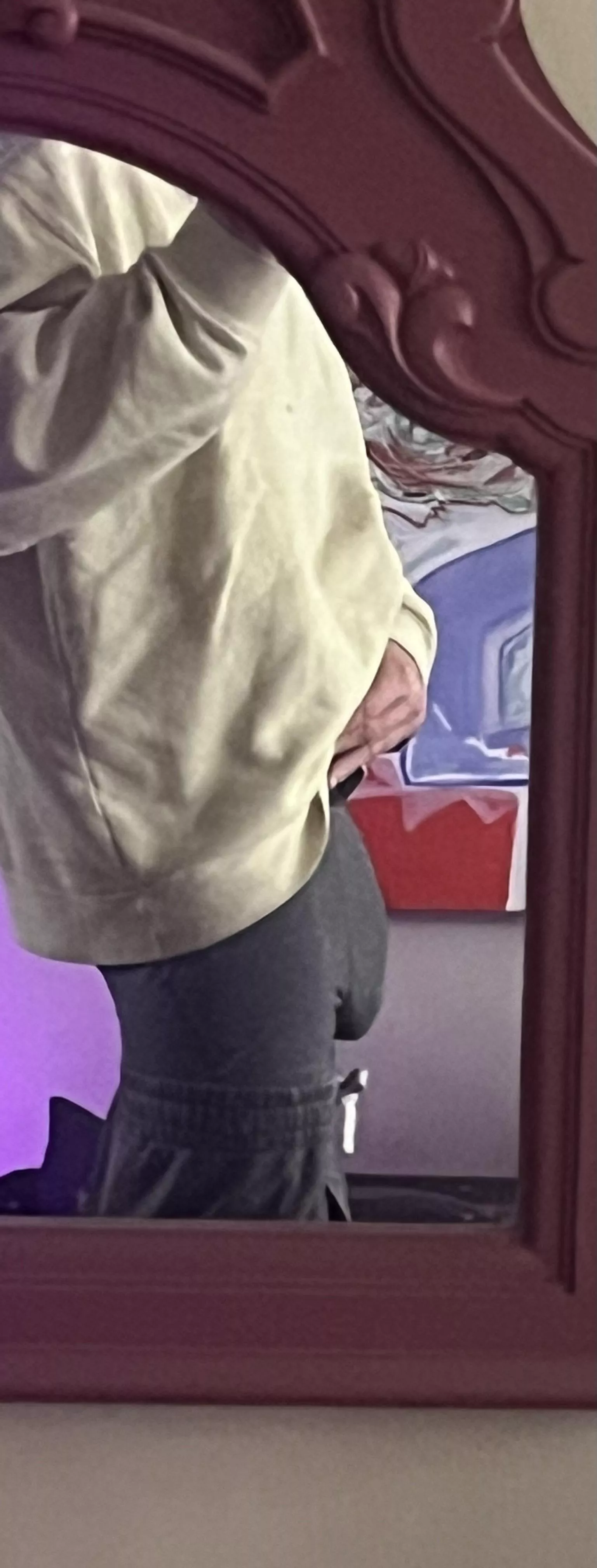 Wore some tight sweatpants to the store today maybe a bad idea?