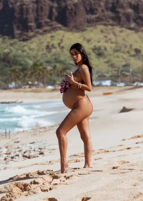 Would you eat my pregnant pussy if I asked nicely